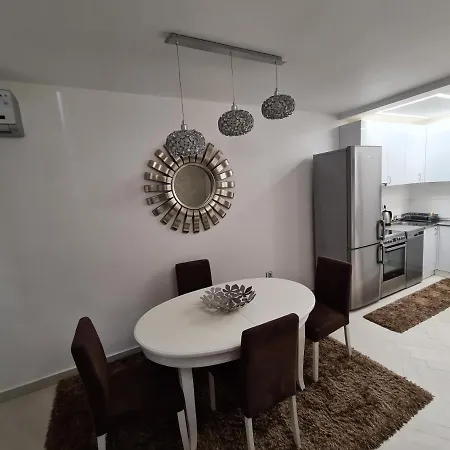 Apartament Adonis *