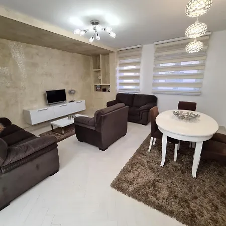 Adonis Apartament *