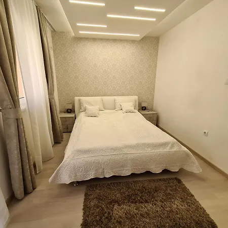 Adonis Apartament Nowy Sad